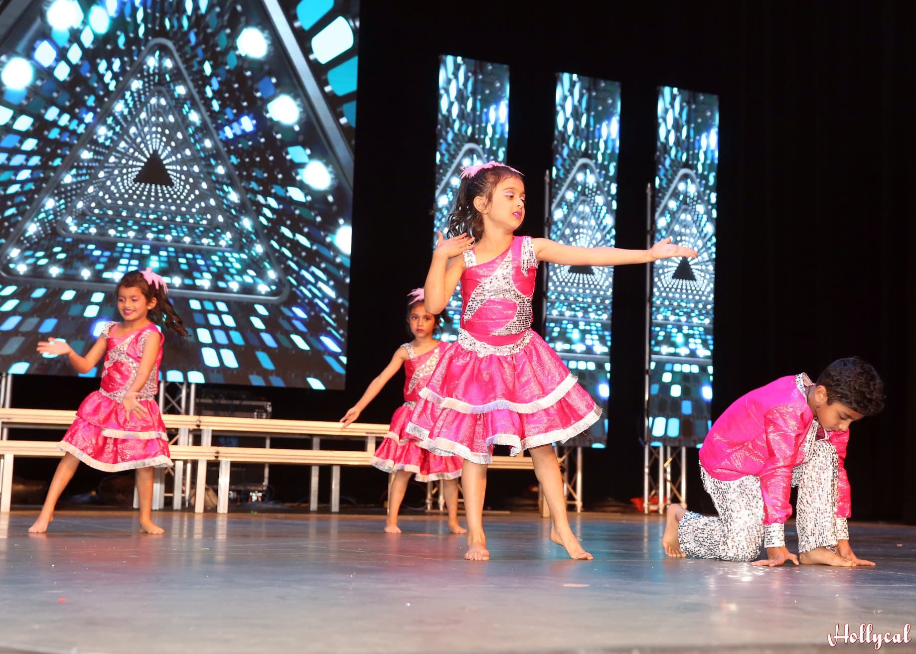 RRB dancers on stage